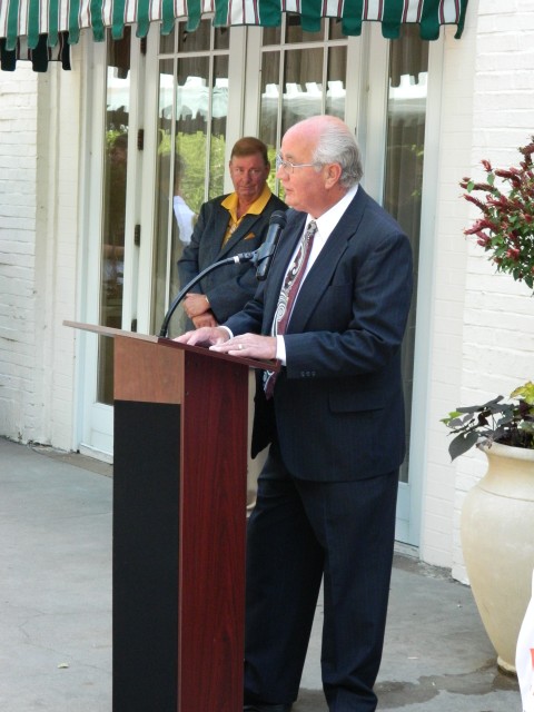 Mayor Sutphin of Jennings, Missouri commends Norwood Hills for their sustainable practices